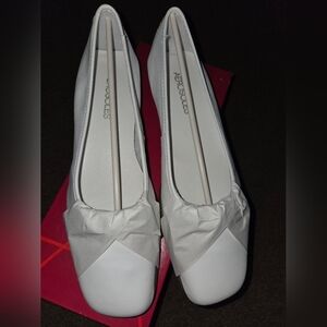 AEROSOLES White Square-Toe Ballet Flats